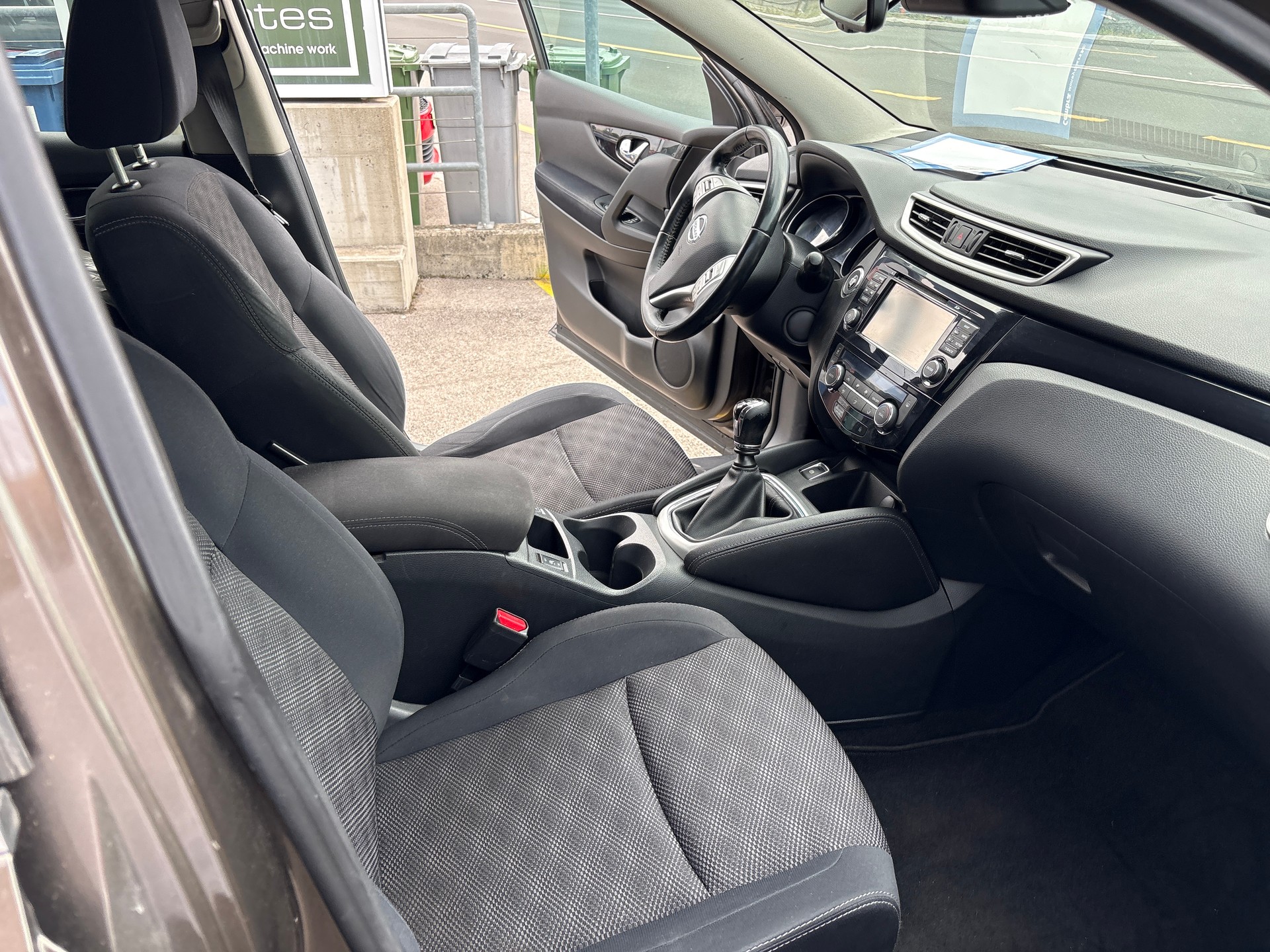 NISSAN Qashqai 1.2 DIG-T visia-image-8