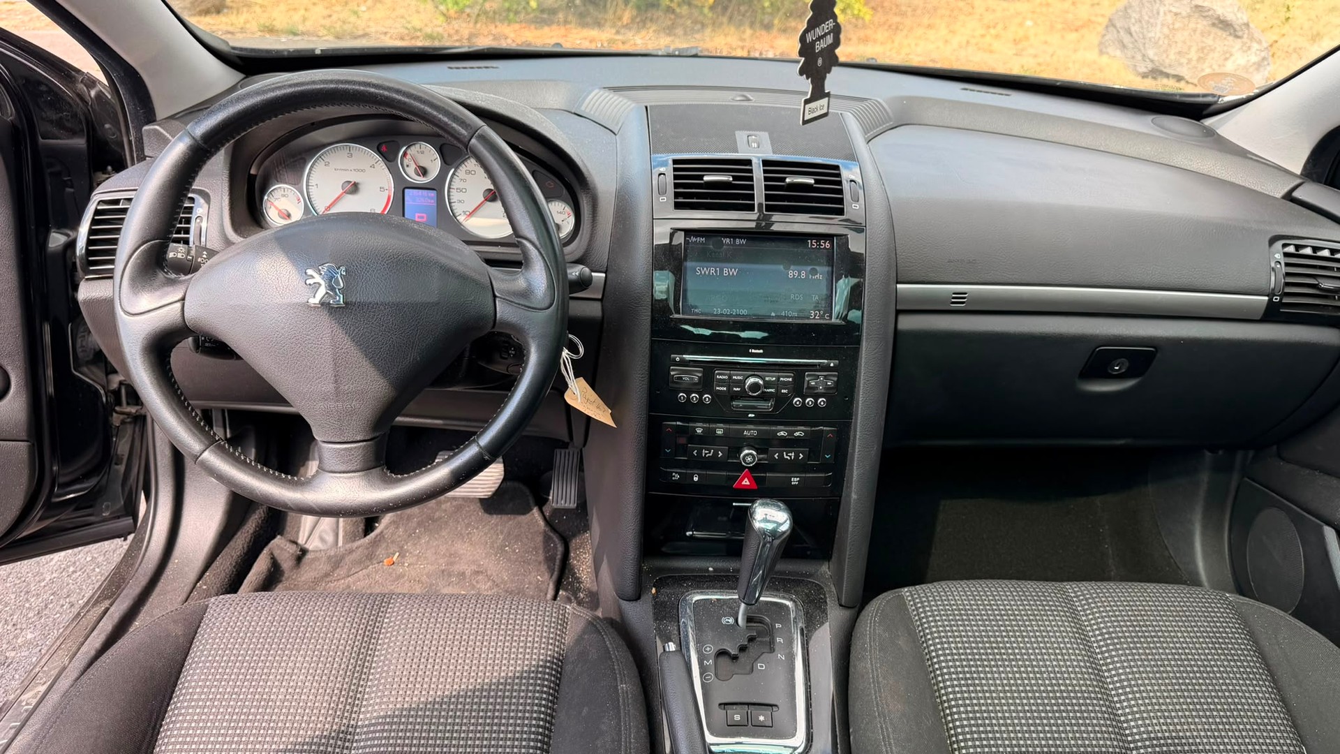 PEUGEOT 407 SW 2.0 HDI Dynamic Automatic-image-6