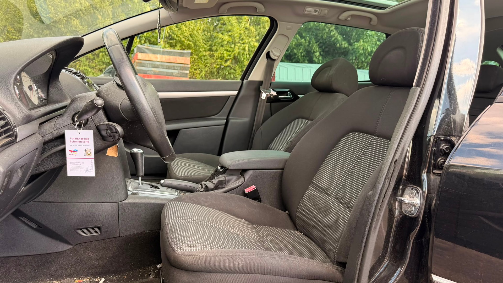 PEUGEOT 407 SW 2.0 HDI Dynamic Automatic-image-5