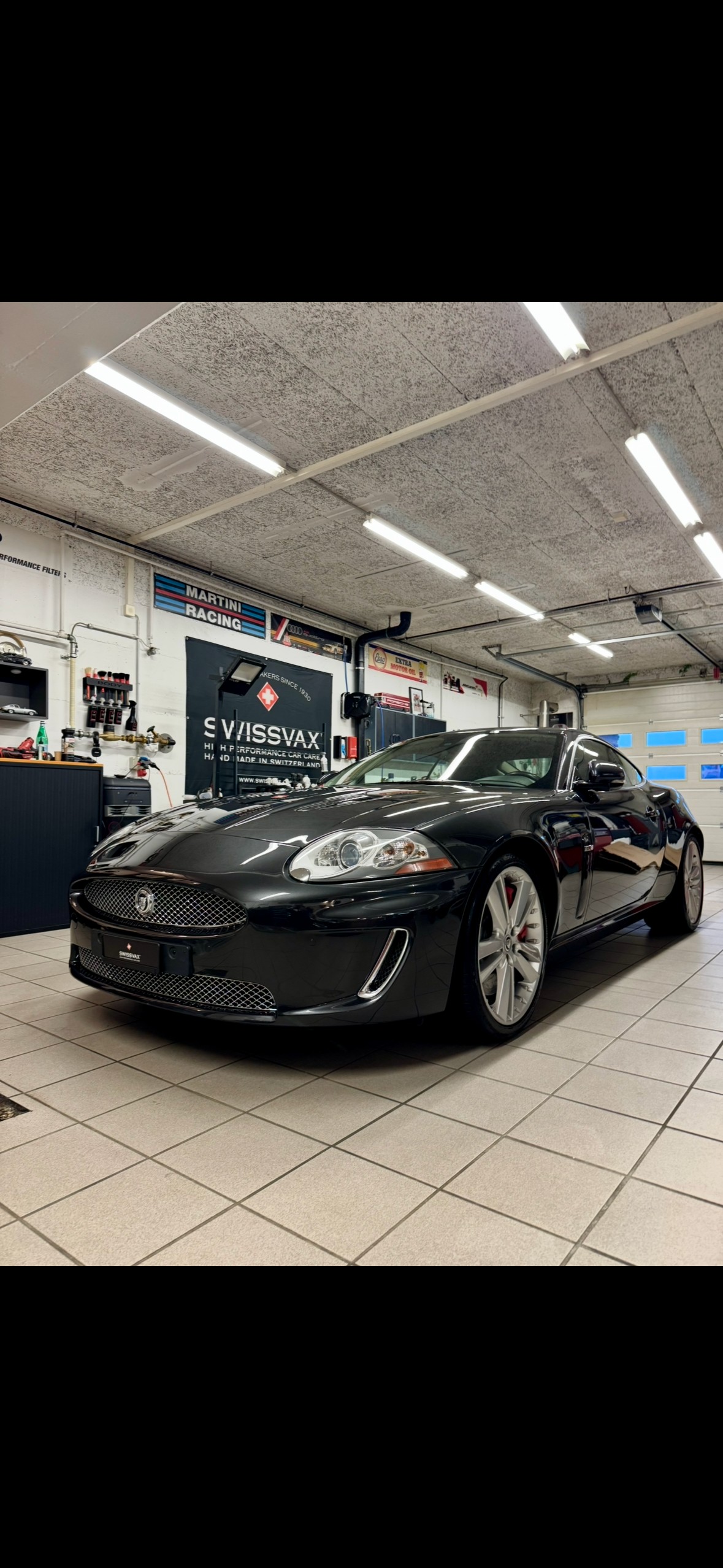 JAGUAR XKR-image-0