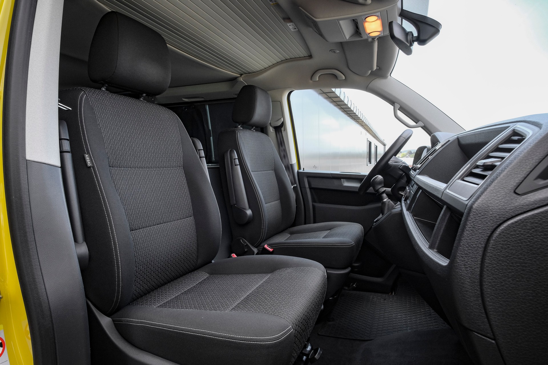 VW T6 California 2.0 TDI DSG-image-10
