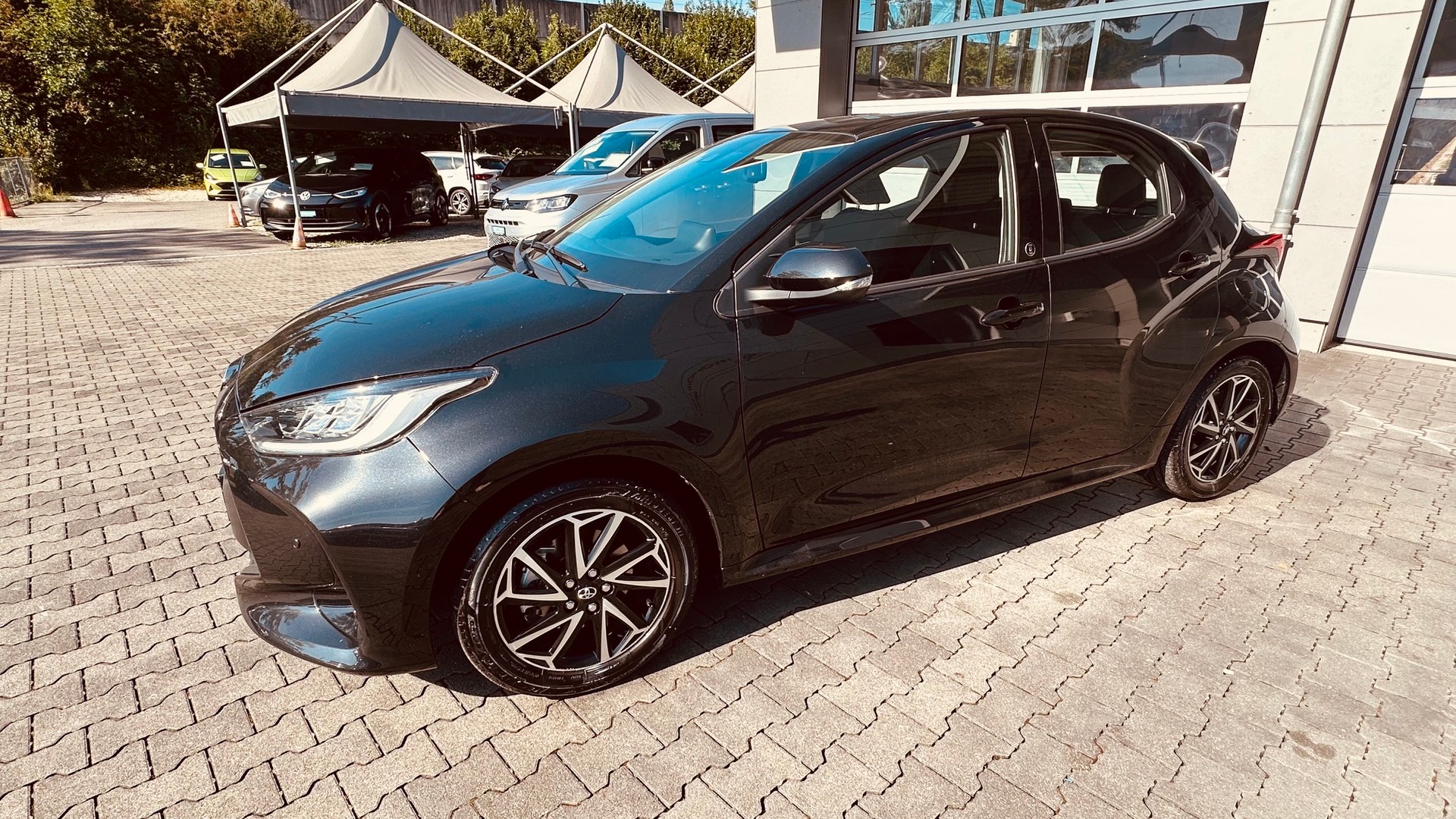 TOYOTA Yaris 1.5 Trend e-CVT-image-17