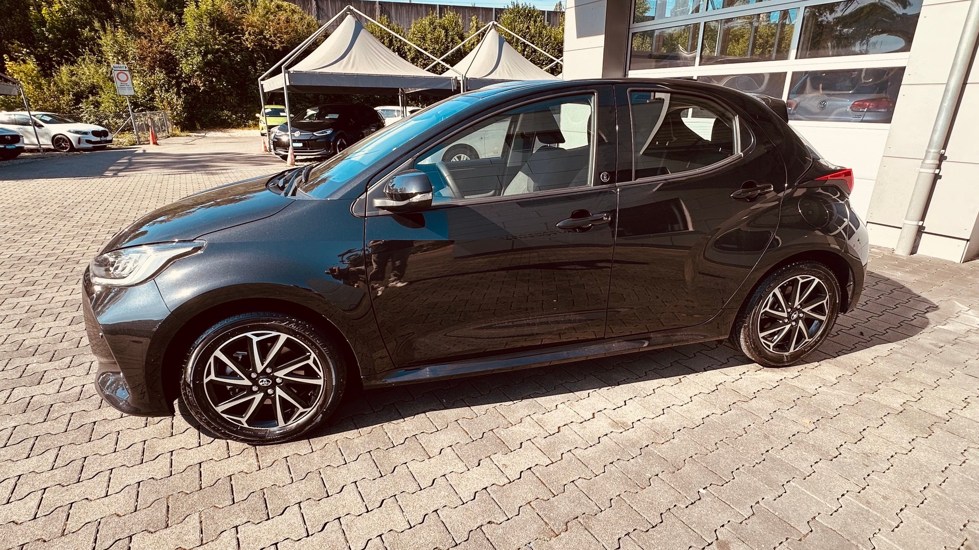 TOYOTA Yaris 1.5 Trend e-CVT-image-16
