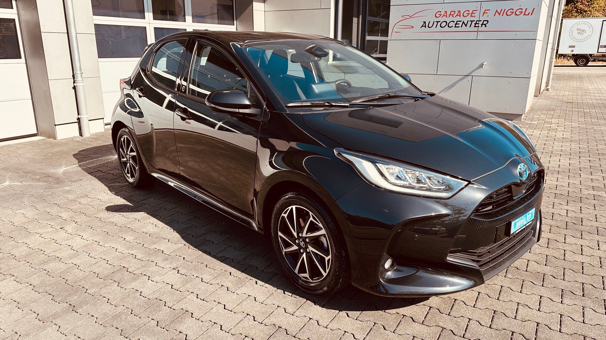 Car photo