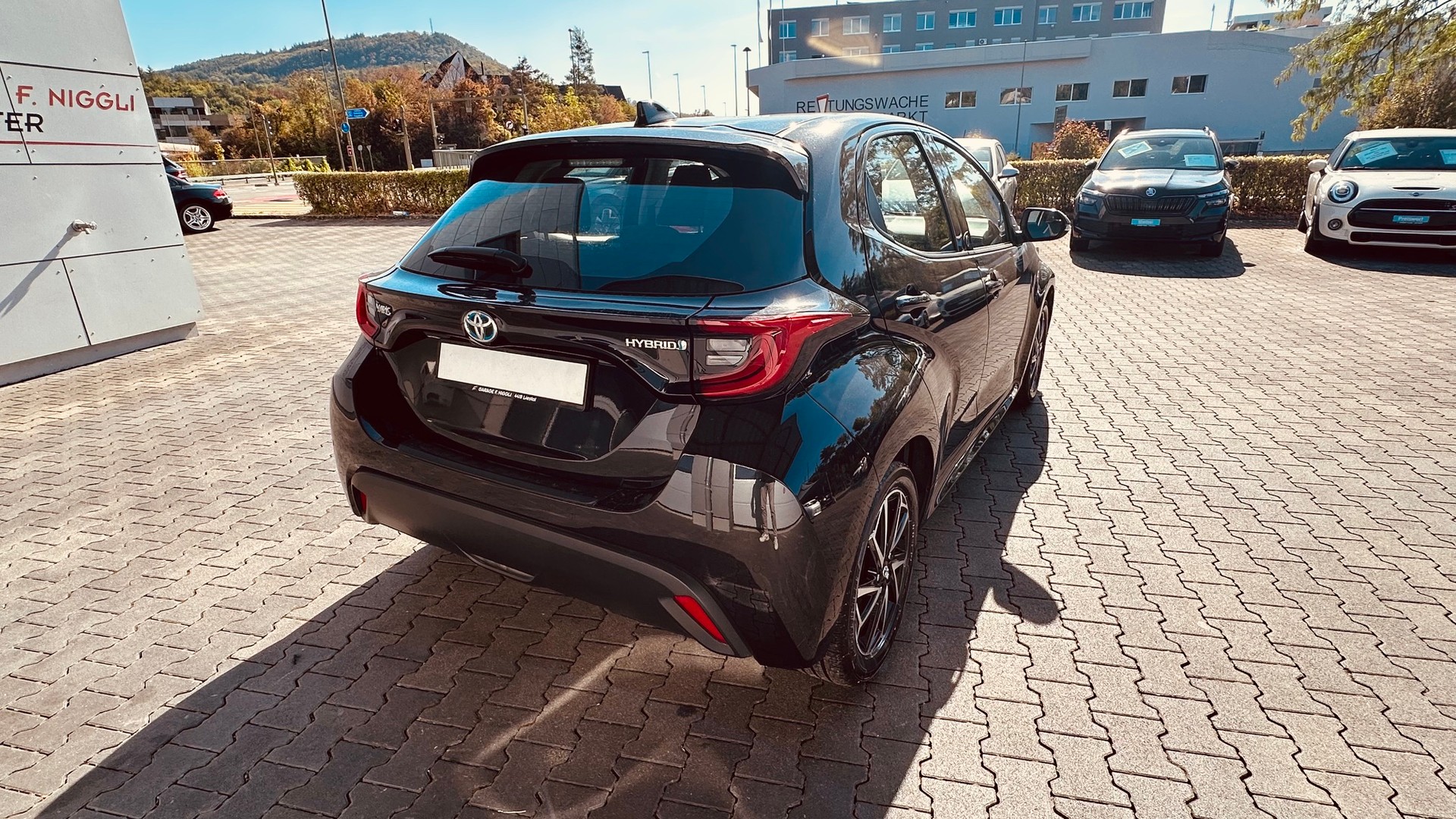 TOYOTA Yaris 1.5 Trend e-CVT-image-8