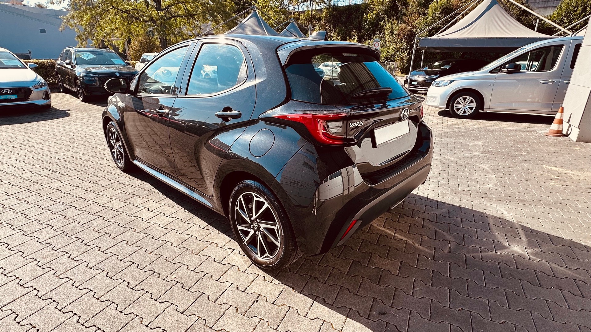 TOYOTA Yaris 1.5 Trend e-CVT-image-11