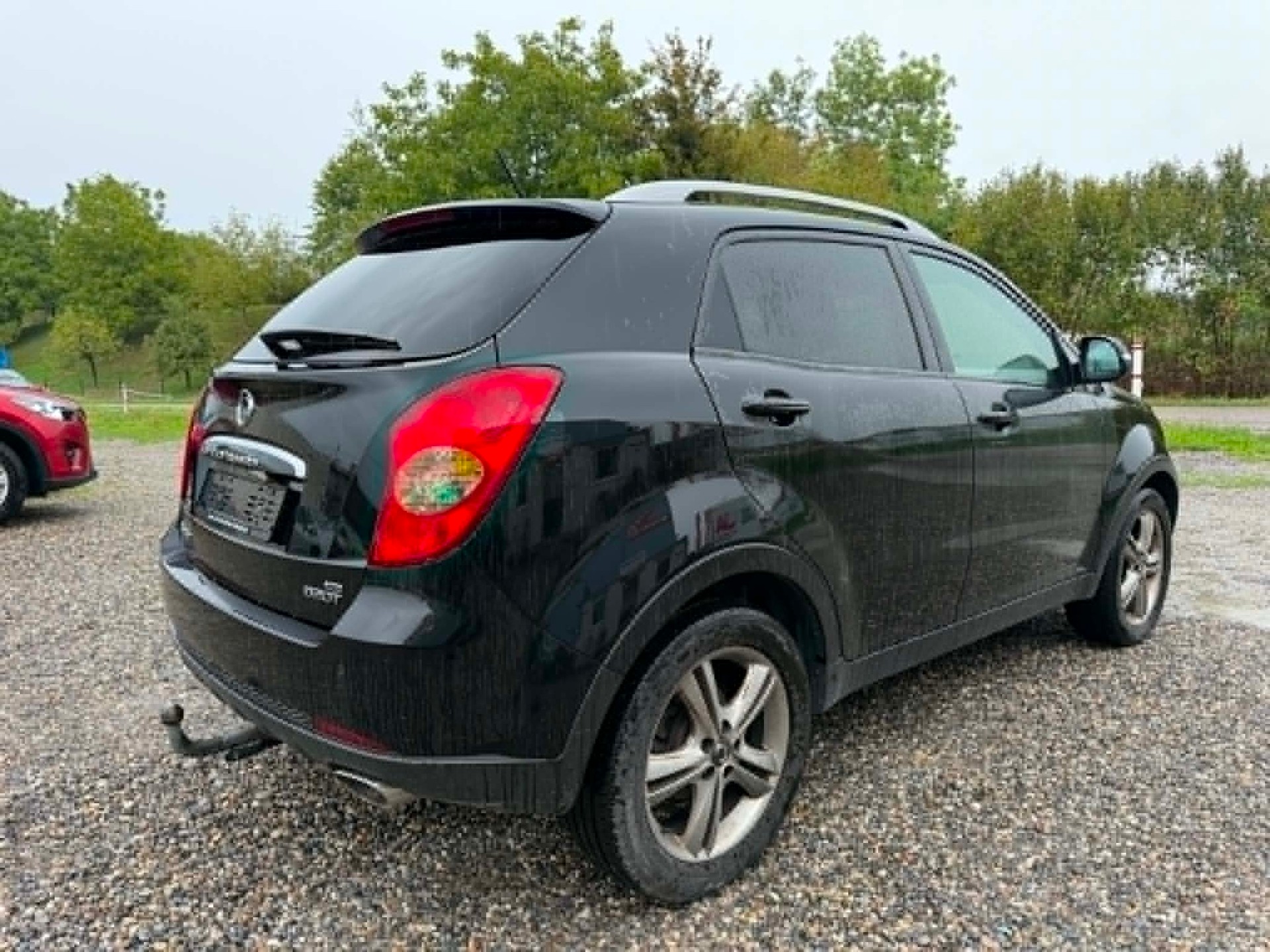 KGM-SsangYong Korando 2.0 e-XDI Family Edition 4WD Automatic-image-5