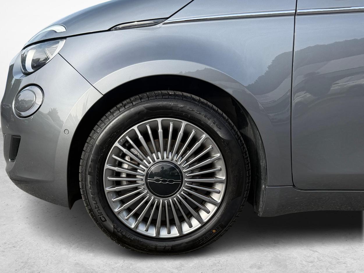 FIAT 500 Swiss Edition-image-11