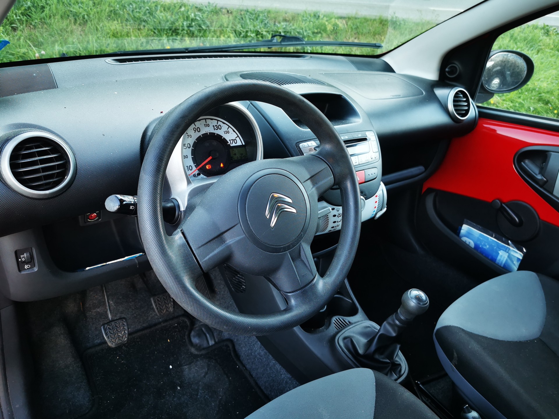 CITROEN C1 1.0i Attraction-image-9