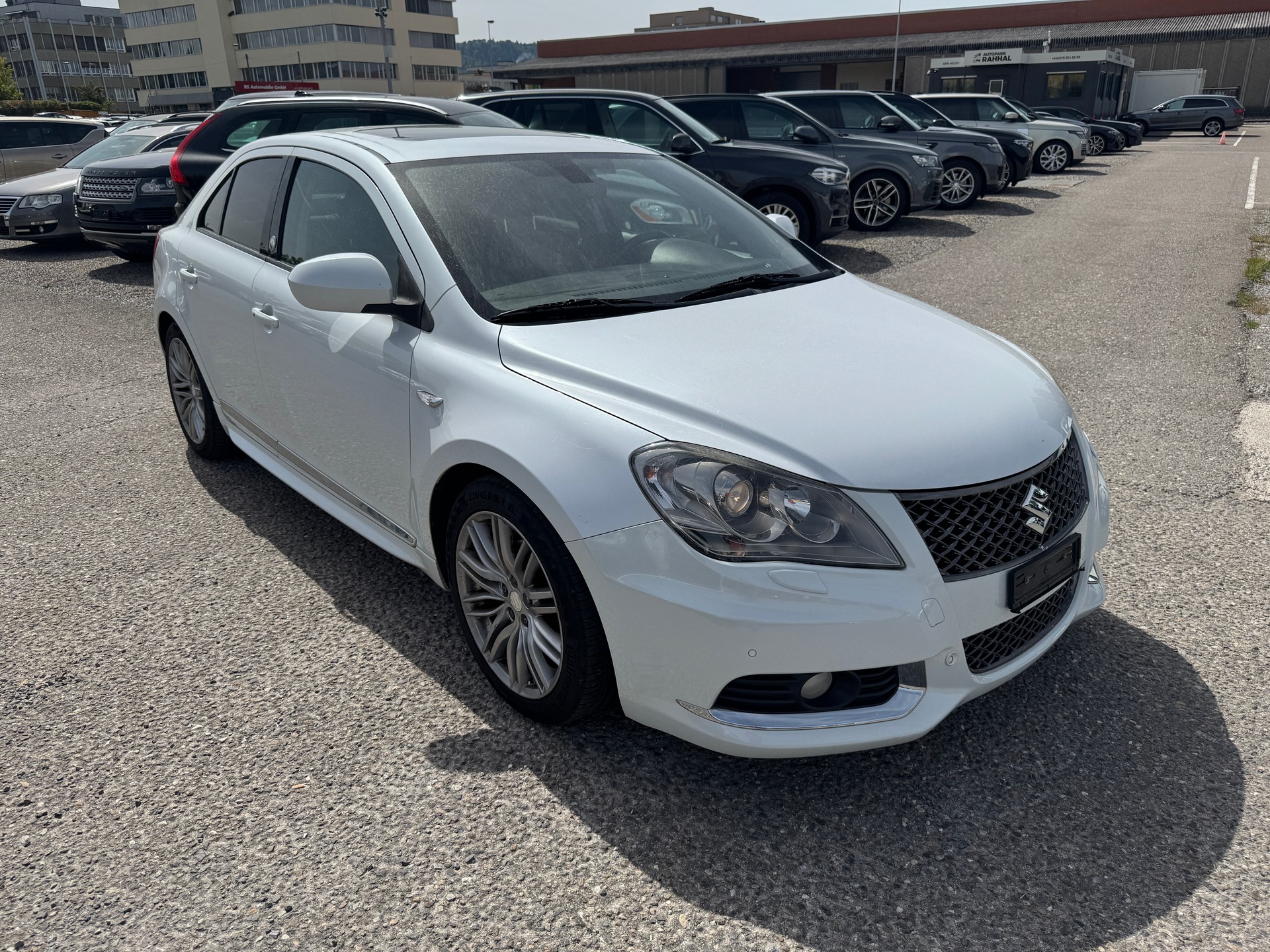 SUZUKI Kizashi 2.4 GL Top 4WD CVT-image-2