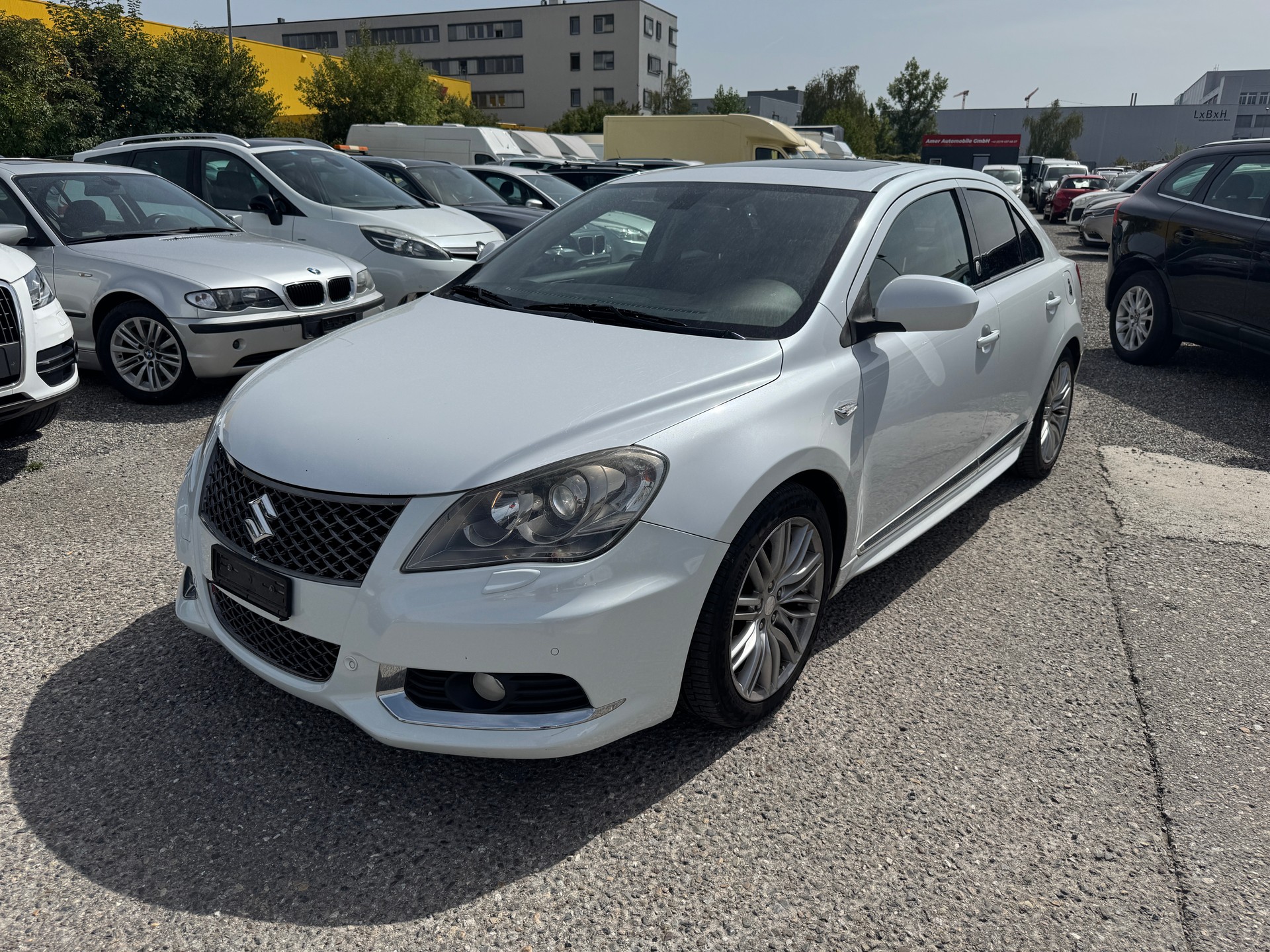 SUZUKI Kizashi 2.4 GL Top 4WD CVT-image-1