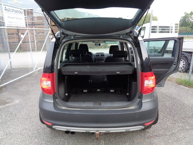 SKODA Yeti 1.8 TSI Clever 4x4-image-10