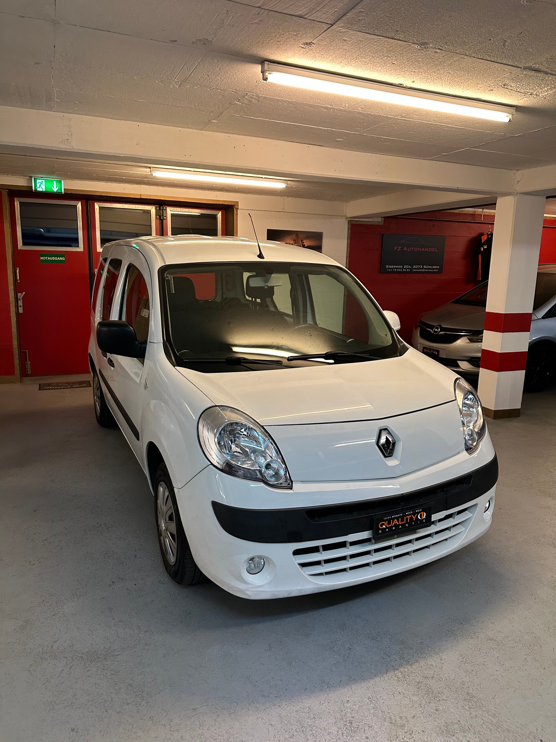 RENAULT Kangoo 1.6 16V Expression Automatic-image-0