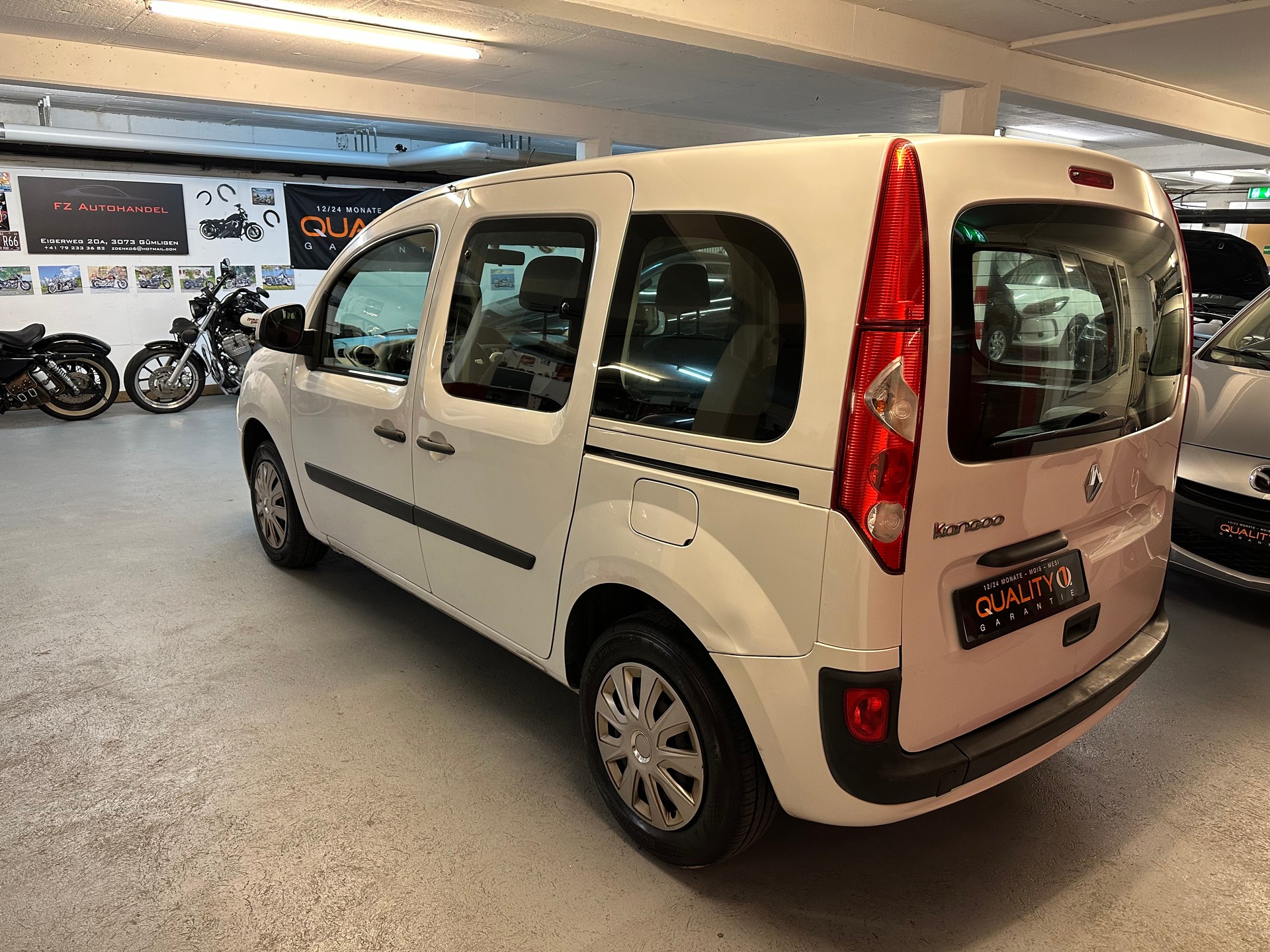 RENAULT Kangoo 1.6 16V Expression Automatic-image-4