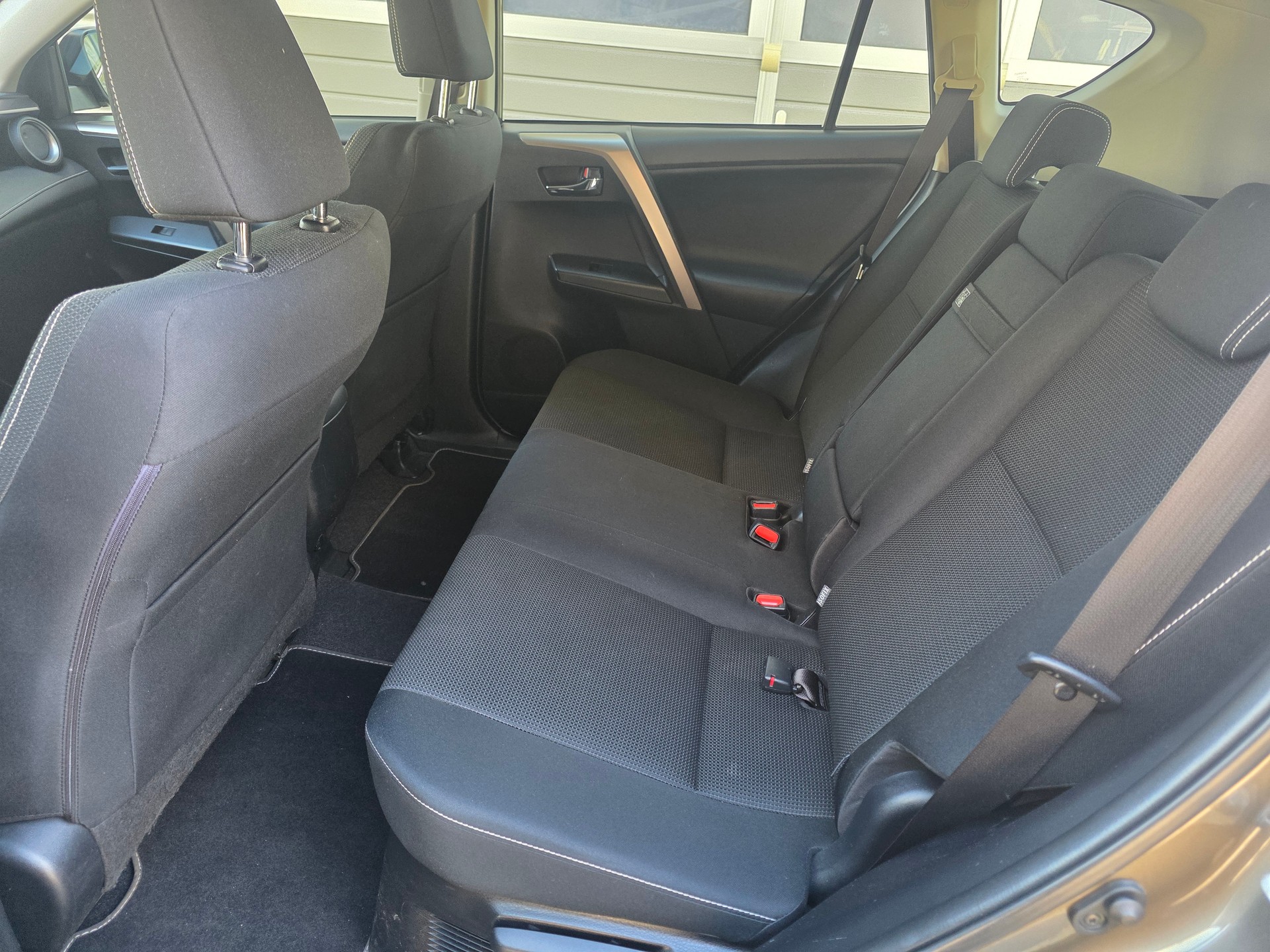 TOYOTA RAV-4 2.5 HSD Sol e-CVT-image-11