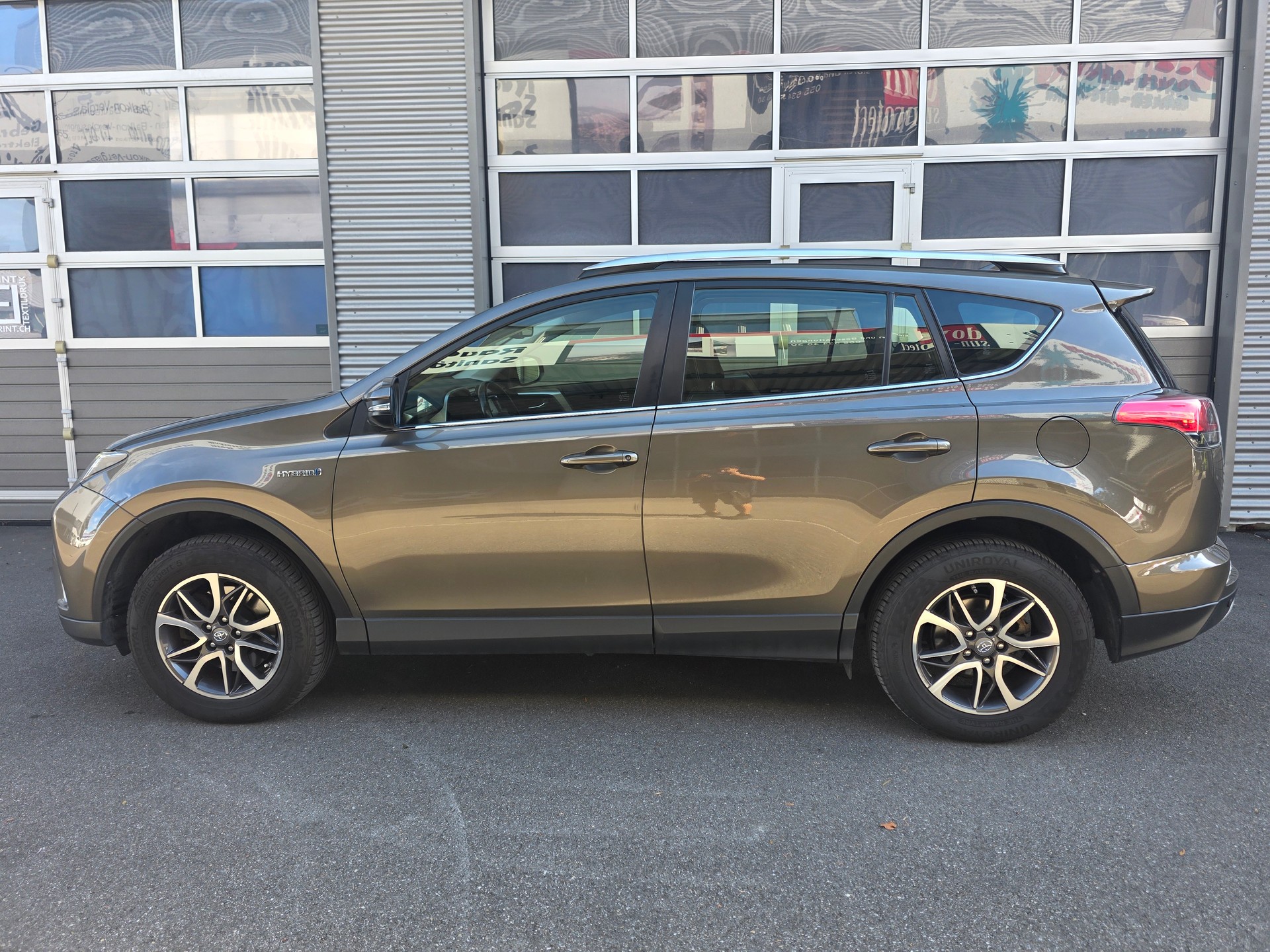 TOYOTA RAV-4 2.5 HSD Sol e-CVT-showroom-element-2