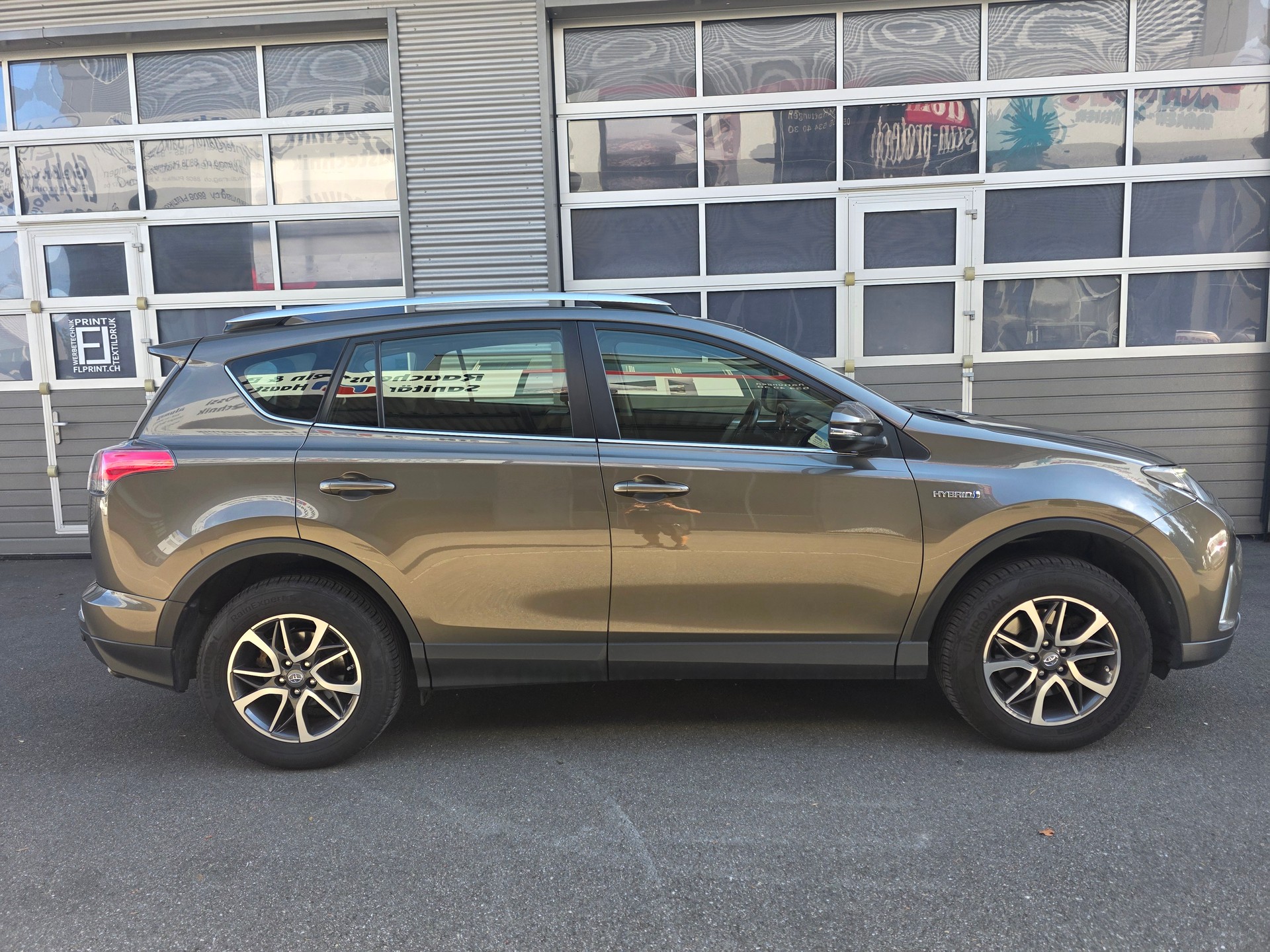 TOYOTA RAV-4 2.5 HSD Sol e-CVT-image-5