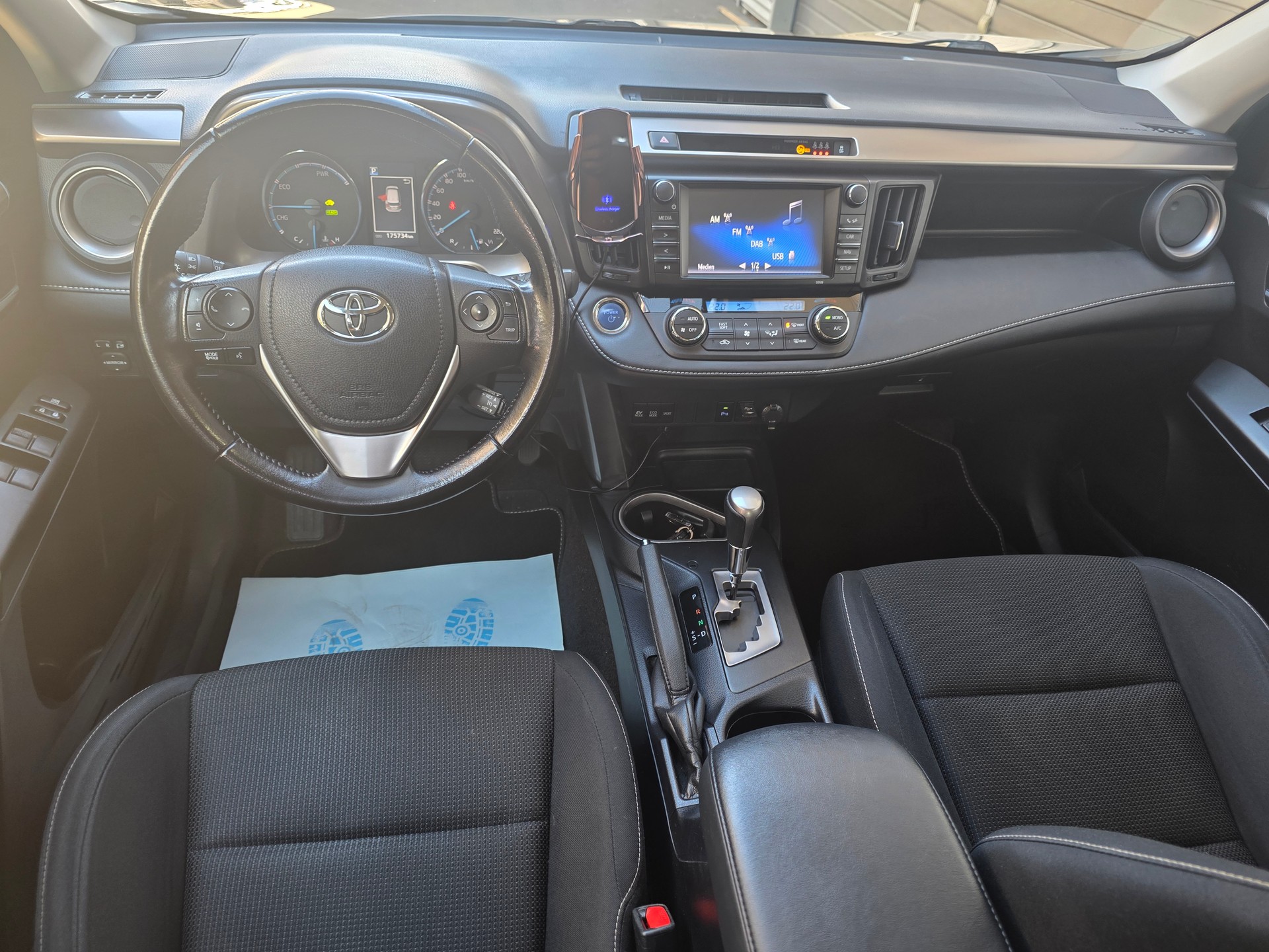 TOYOTA RAV-4 2.5 HSD Sol e-CVT-image-10