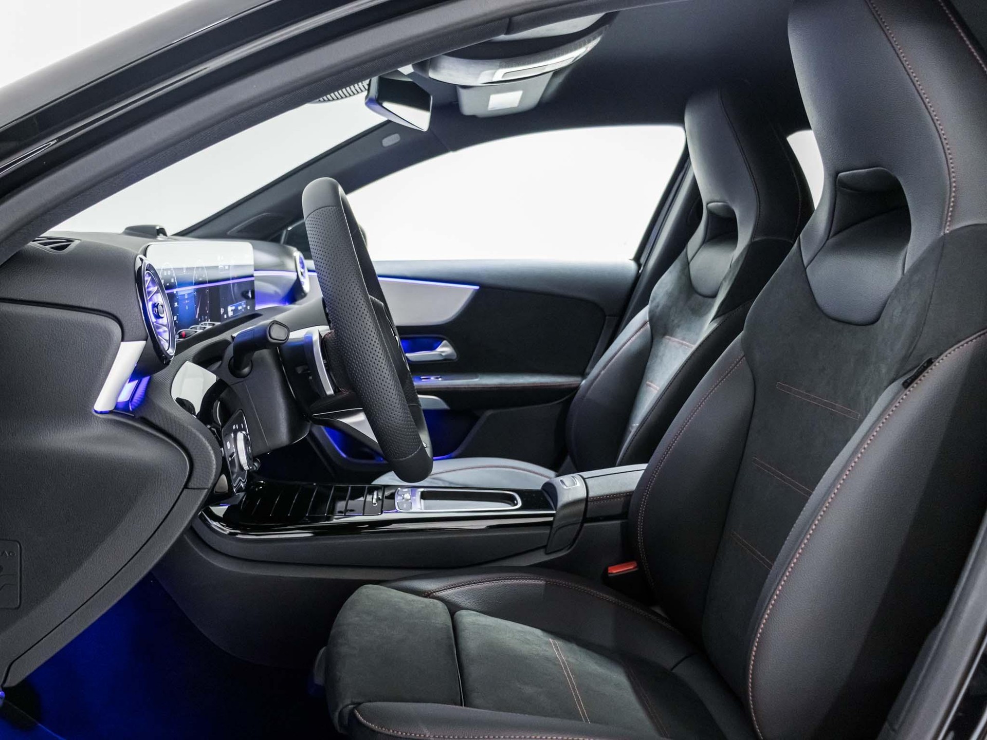 MERCEDES-BENZ A 180 d-image-6