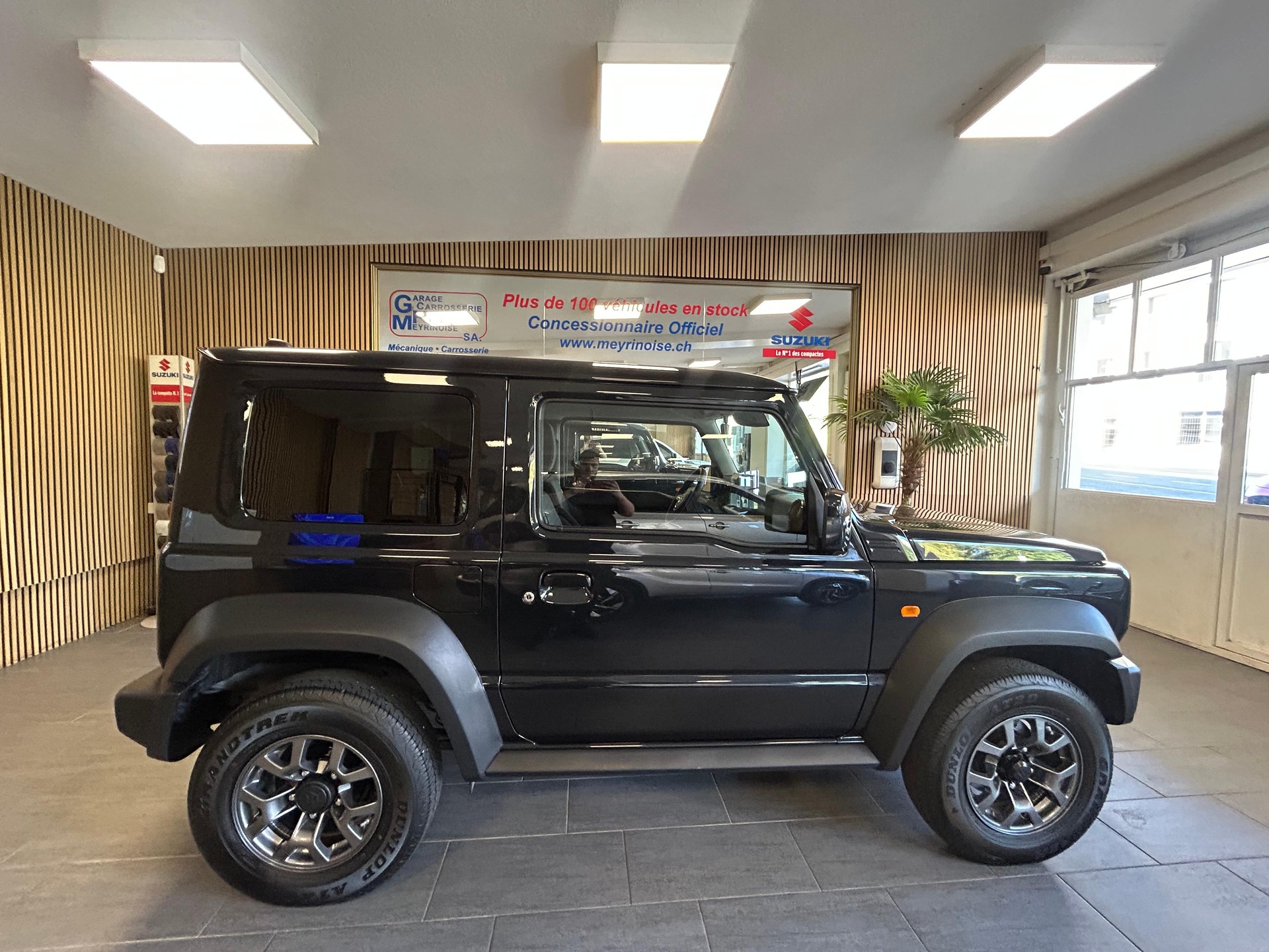 SUZUKI Jimny 1.5 Compact Top Automatique 4 Place/4Platz-image-0