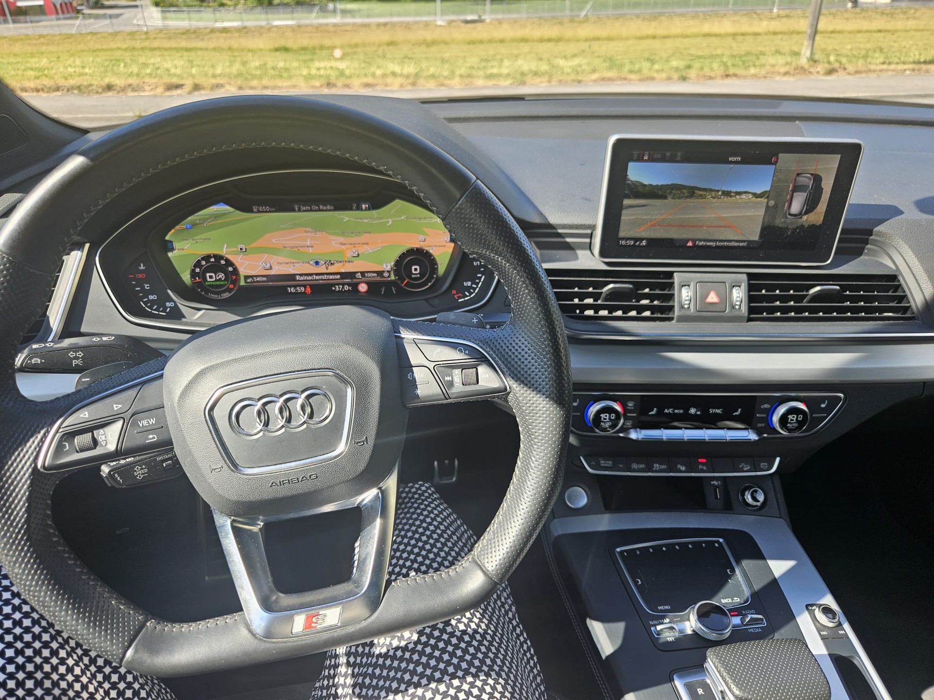 AUDI 2.0 45 TFSI Sport qu. S-Tronic-image-5