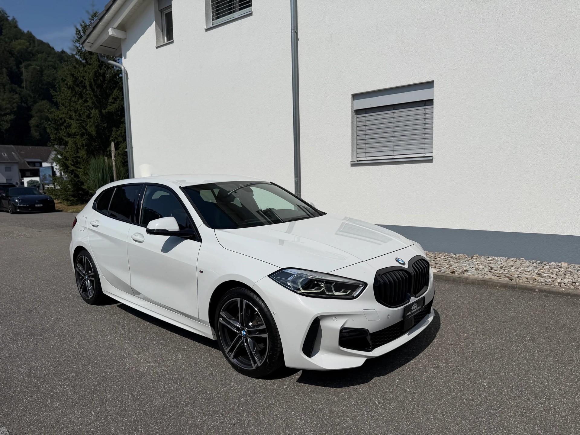 BMW 118d Steptronic M Sport-image-2