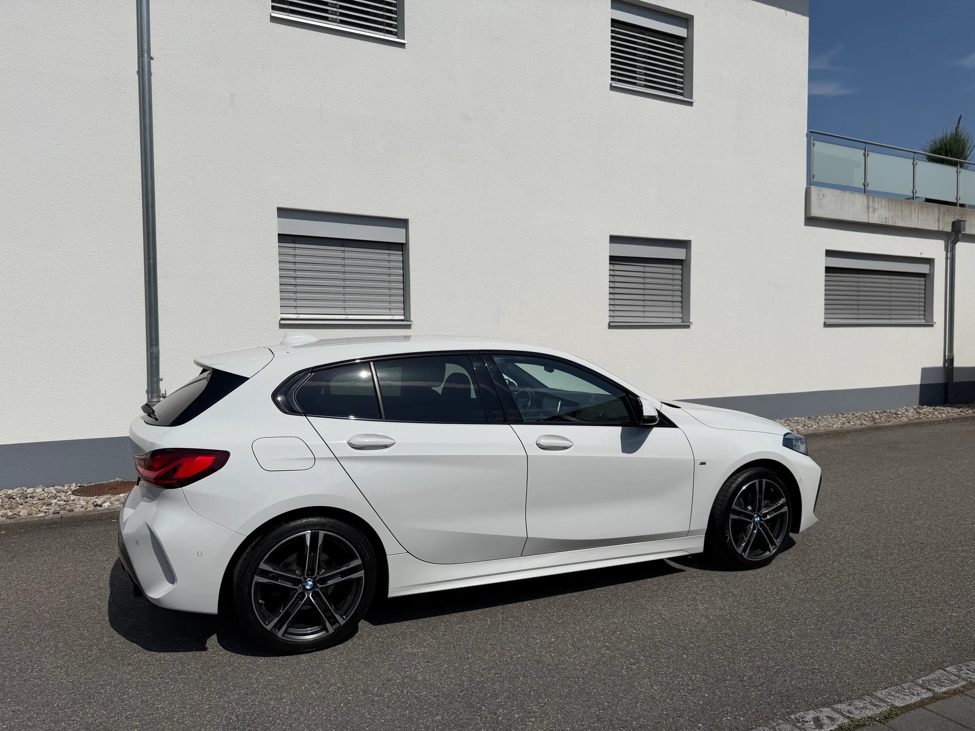 BMW 118d Steptronic M Sport-image-5