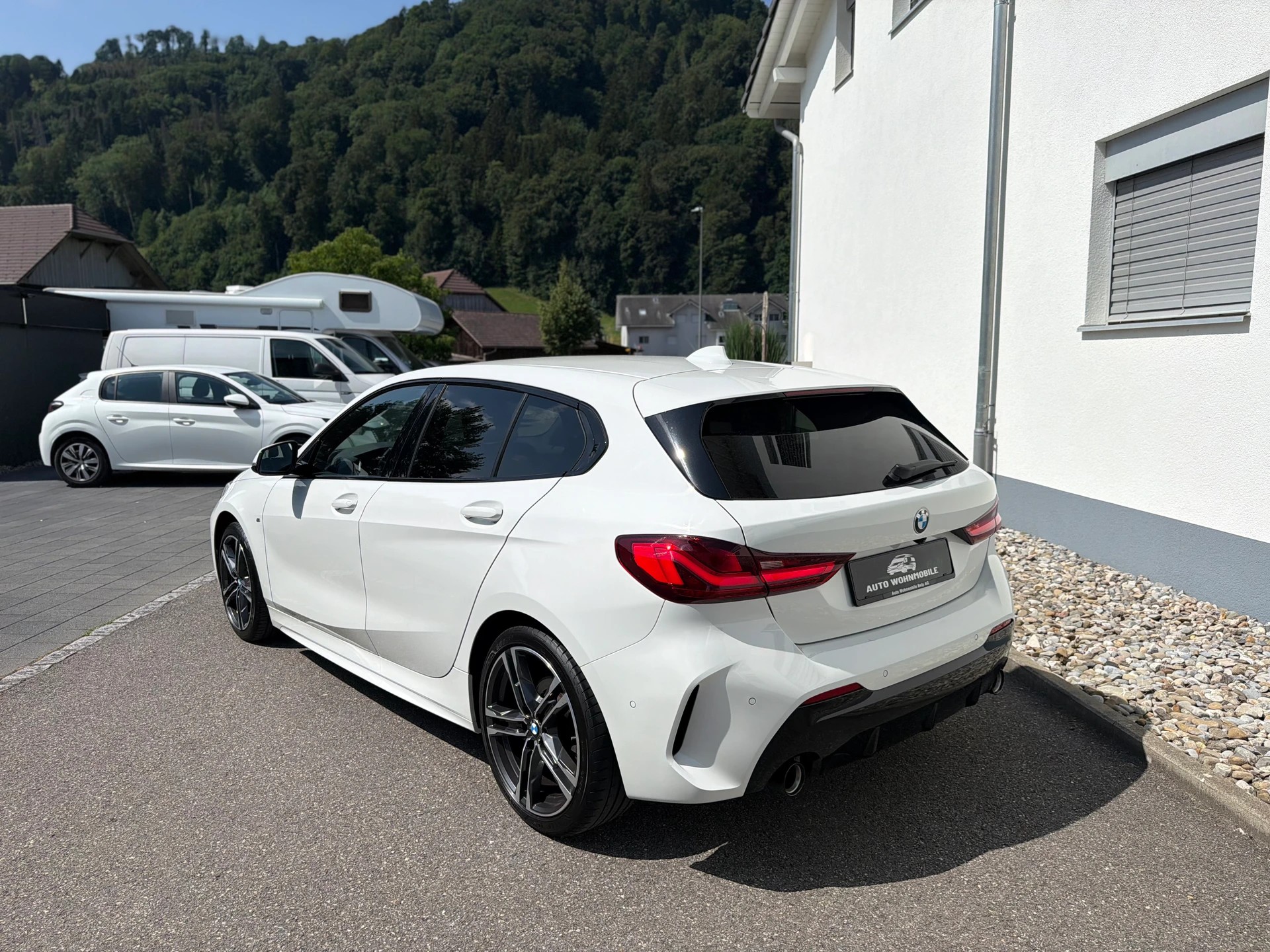BMW 118d Steptronic M Sport-image-13