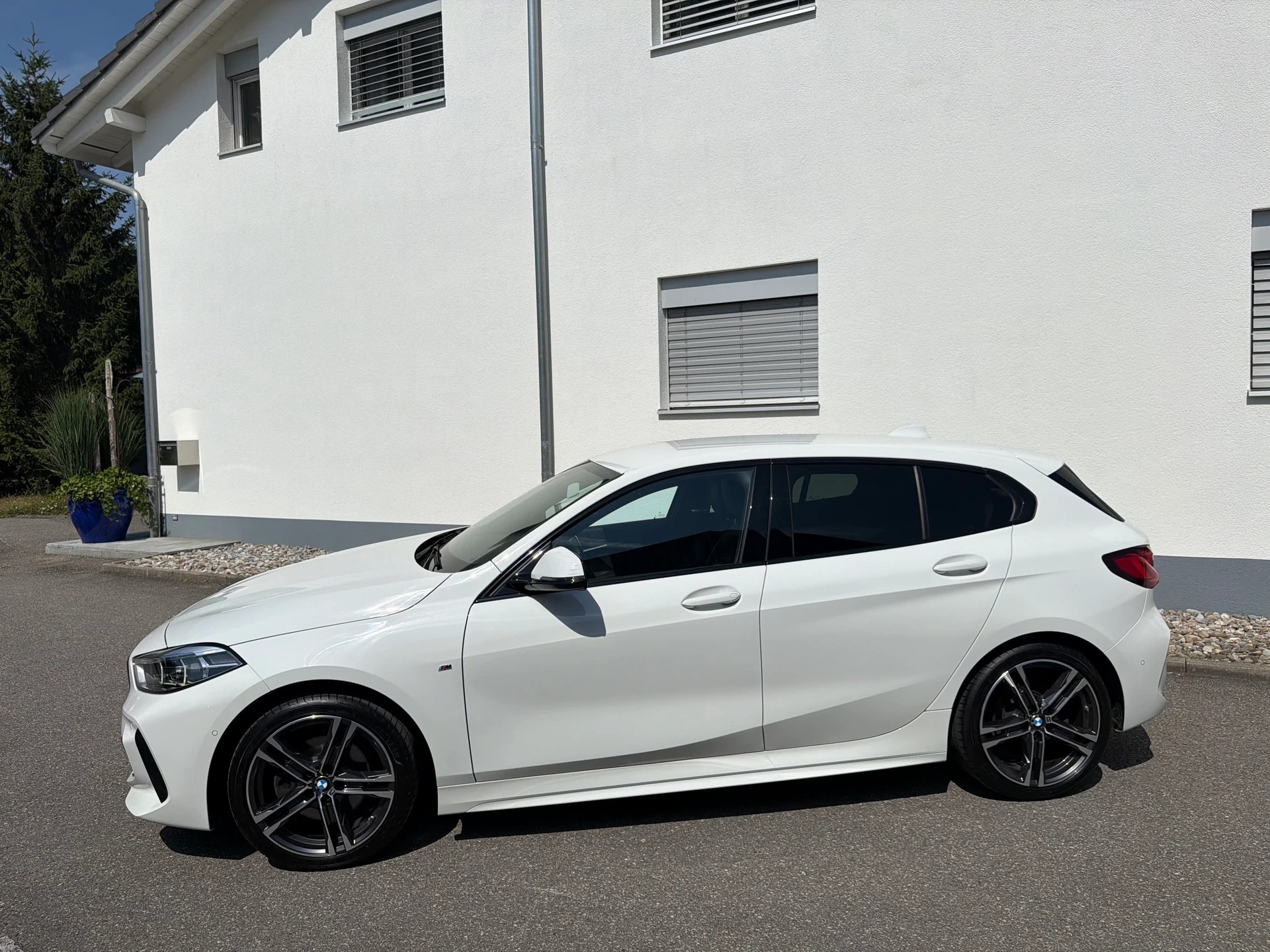 BMW 118d Steptronic M Sport-image-11