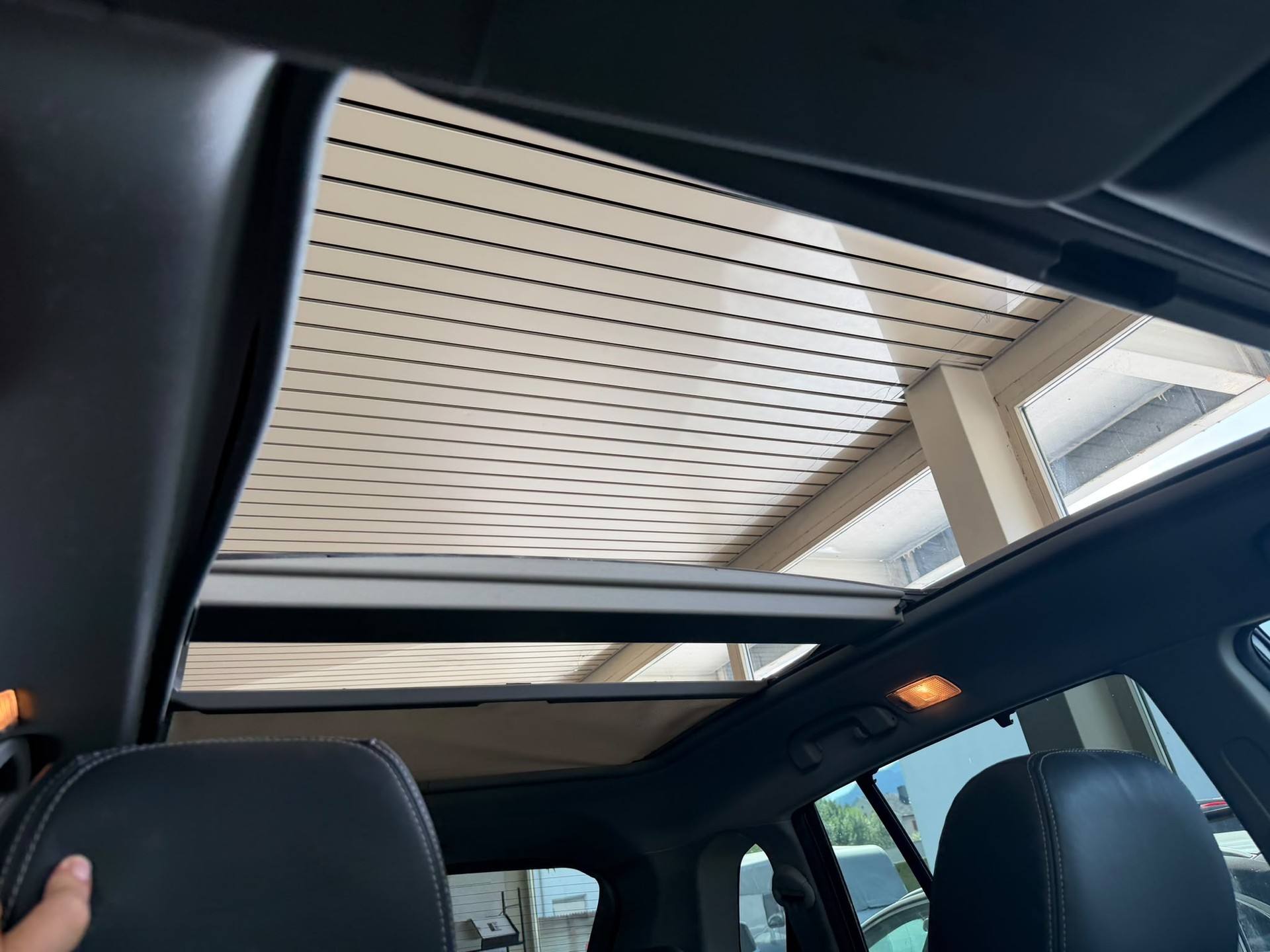 RENAULT Koleos 2.0 dCi 4x4 Automatic-image-8