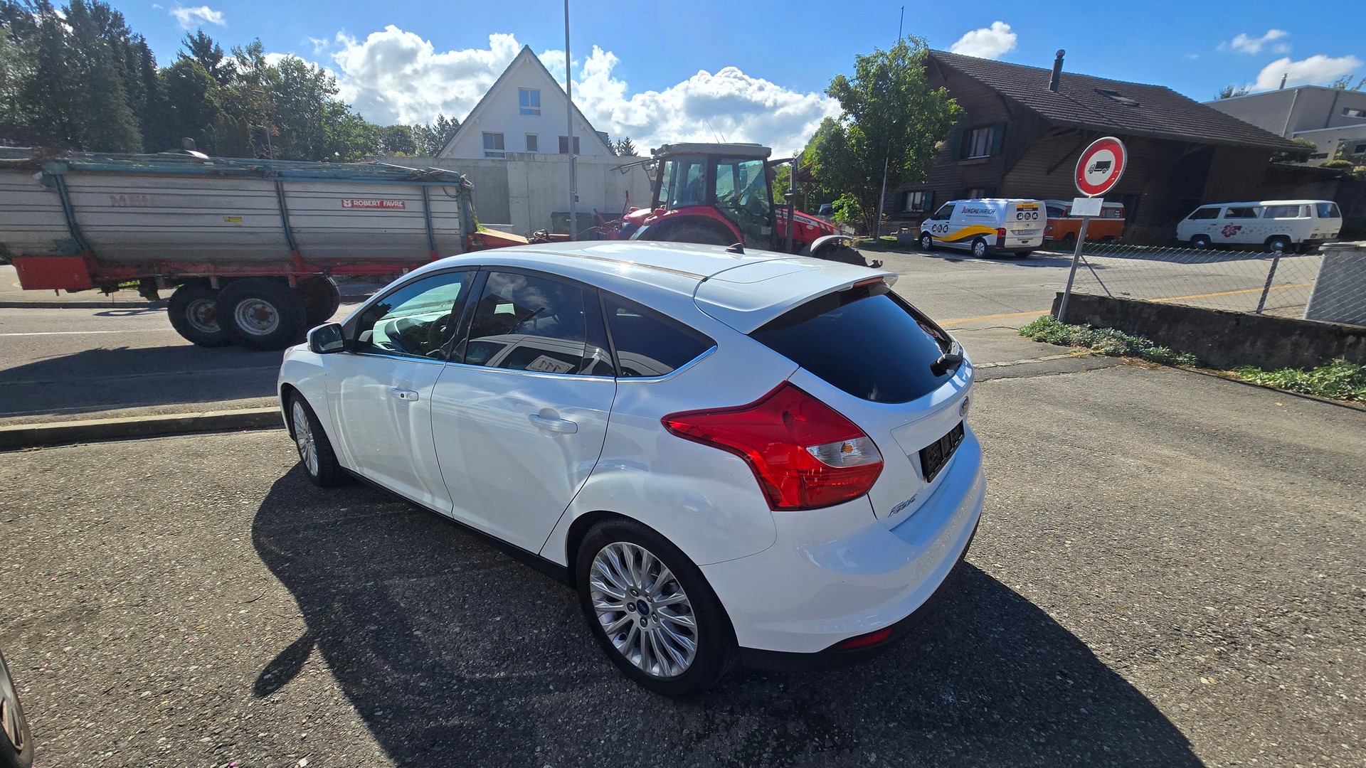 FORD Focus 1.0 SCTi Titanium-image-10