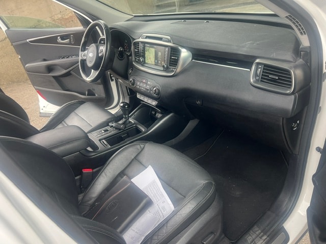 KIA SORENTO-image-14