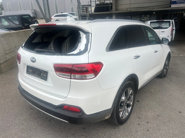 KIA SORENTO-image-1