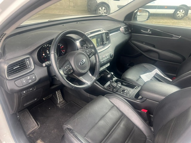 KIA SORENTO-image-8