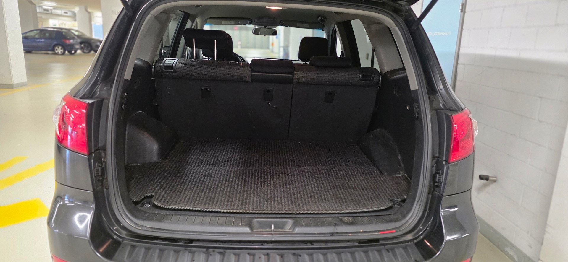 HYUNDAI Santa Fe 2.2 CRDi Comfort 4WD-image-15