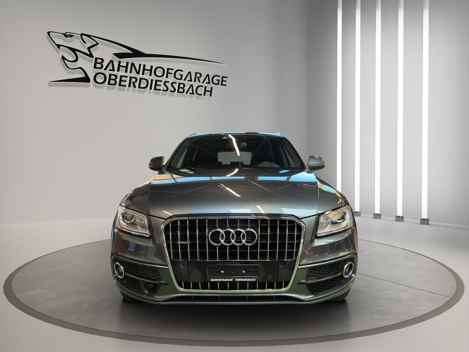 AUDI Q5 2.0 TDI quattro S-tronic-image-1