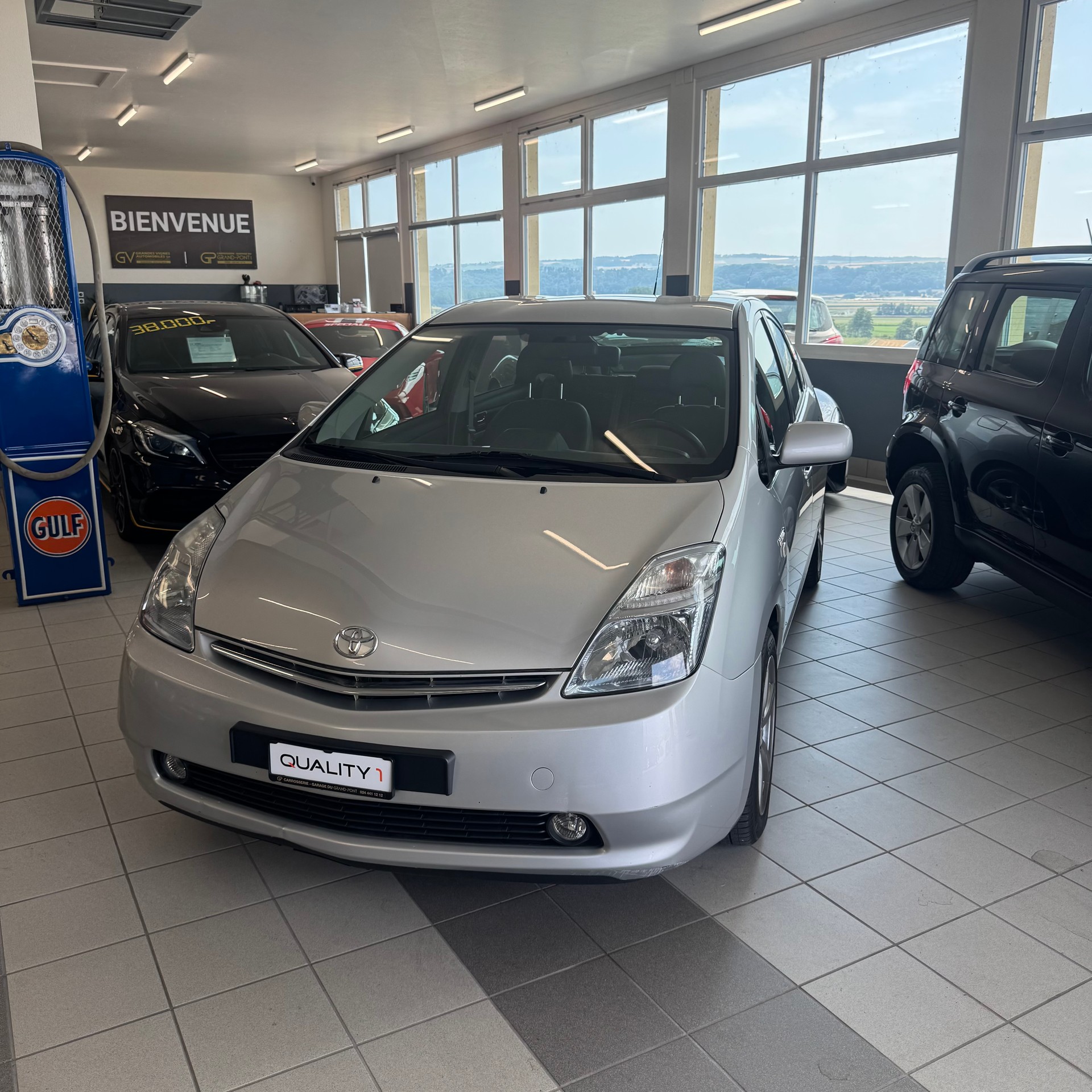 TOYOTA Prius 1.5 16V Hybrid-image-1