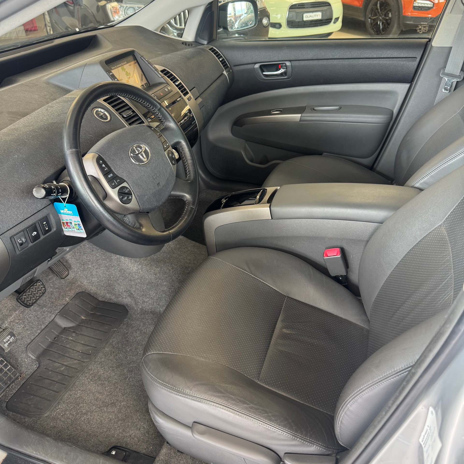 TOYOTA Prius 1.5 16V Hybrid-image-14