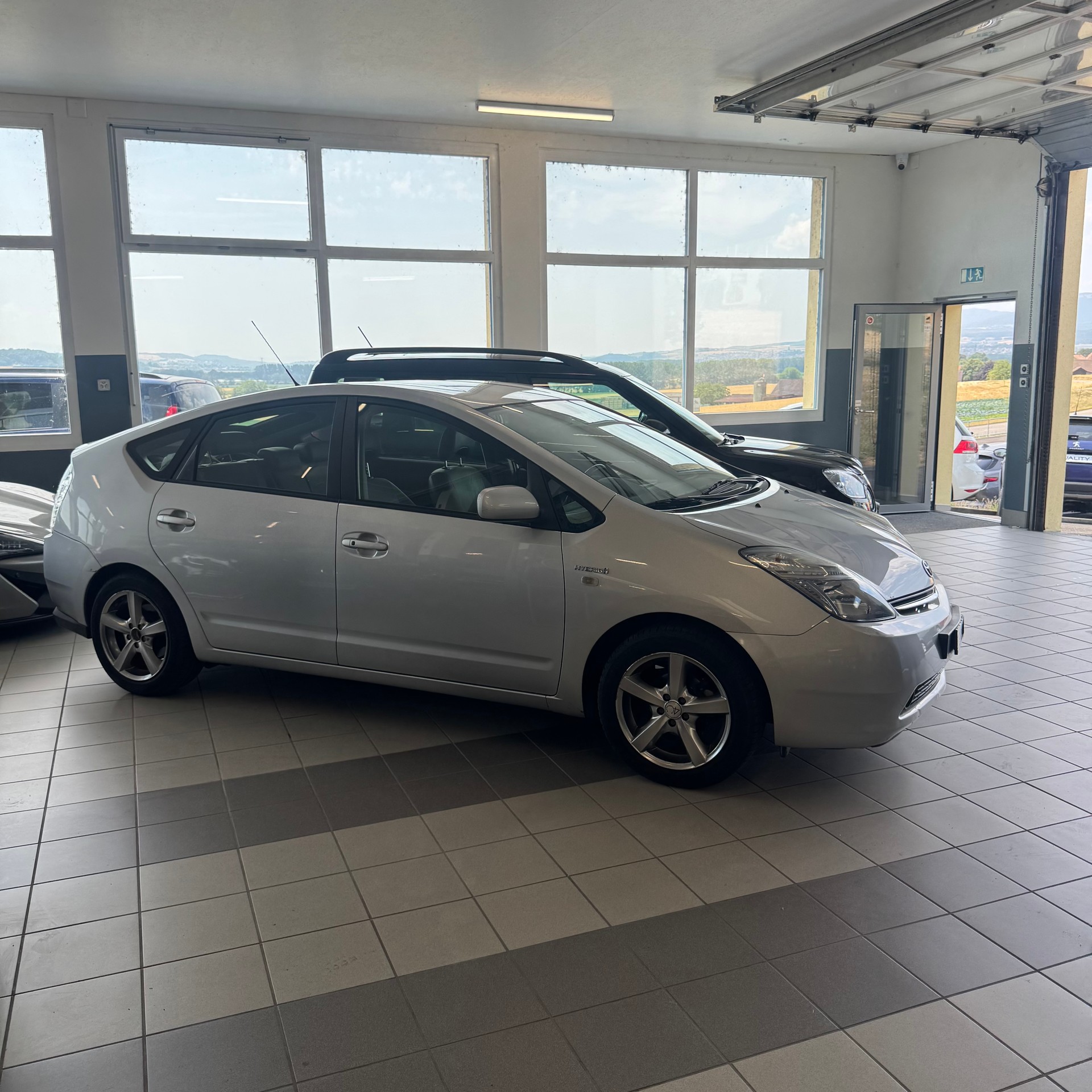 TOYOTA Prius 1.5 16V Hybrid-image-4
