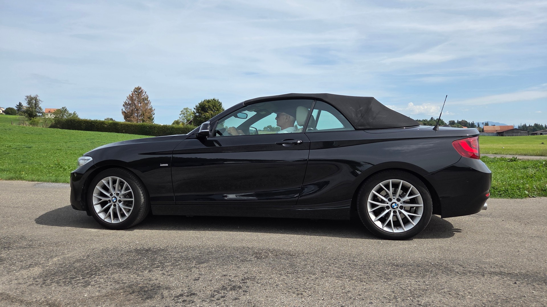 BMW Luxury Line-image-1