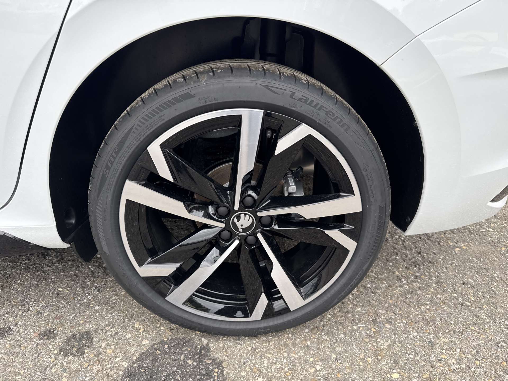 SKODA Scala 1.5 TSi Monte Carlo DSG-Automat-image-9