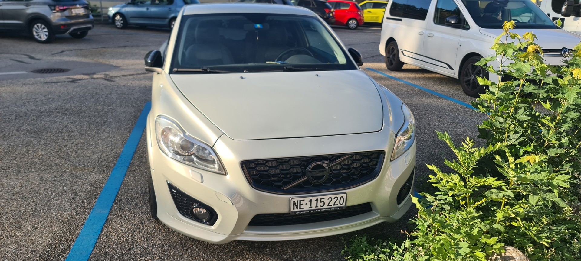 VOLVO C30 D3 Momentum-image-0