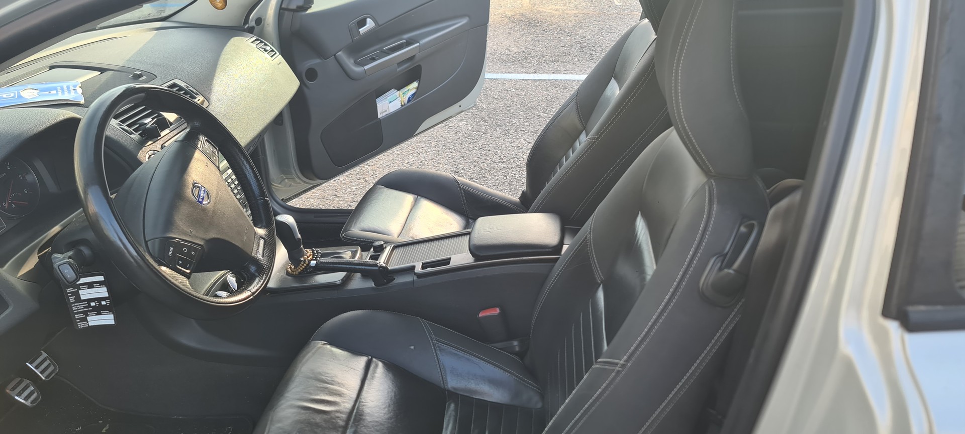 VOLVO C30 D3 Momentum-image-8