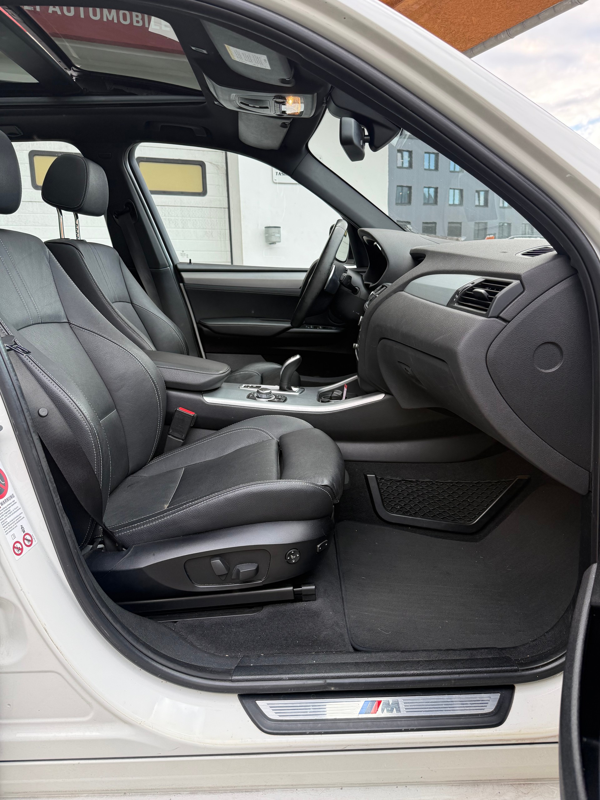 BMW X3 xDrive 35i Steptronic-image-13
