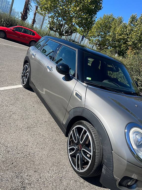 MINI CLUBMAN-image-0