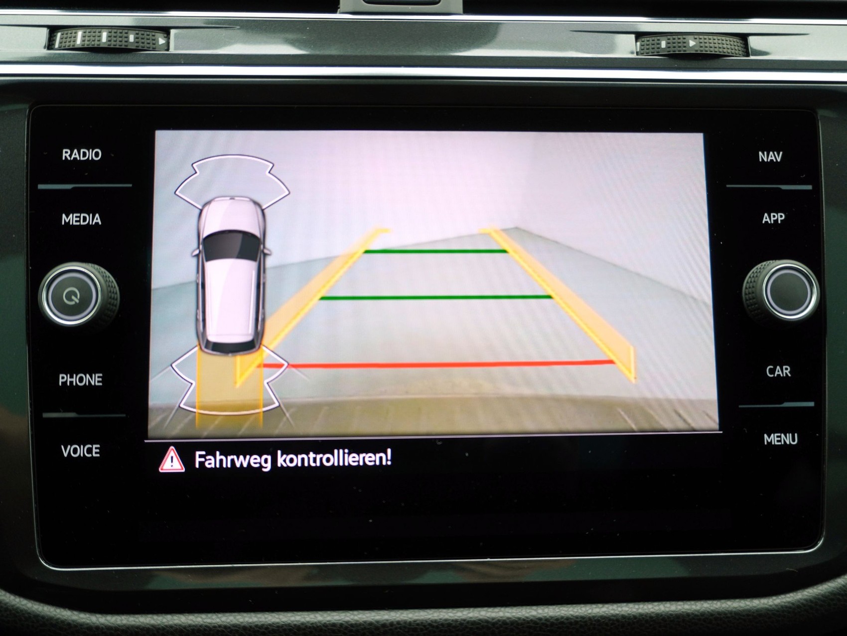 VW Tiguan Allspace 2.0 TSI DSG R-Line Black Style 4Motion-image-19