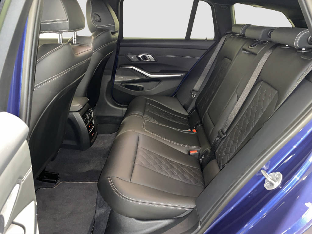BMW-ALPINA B3 Touring 3.0 Biturbo GT 4x4-image-12