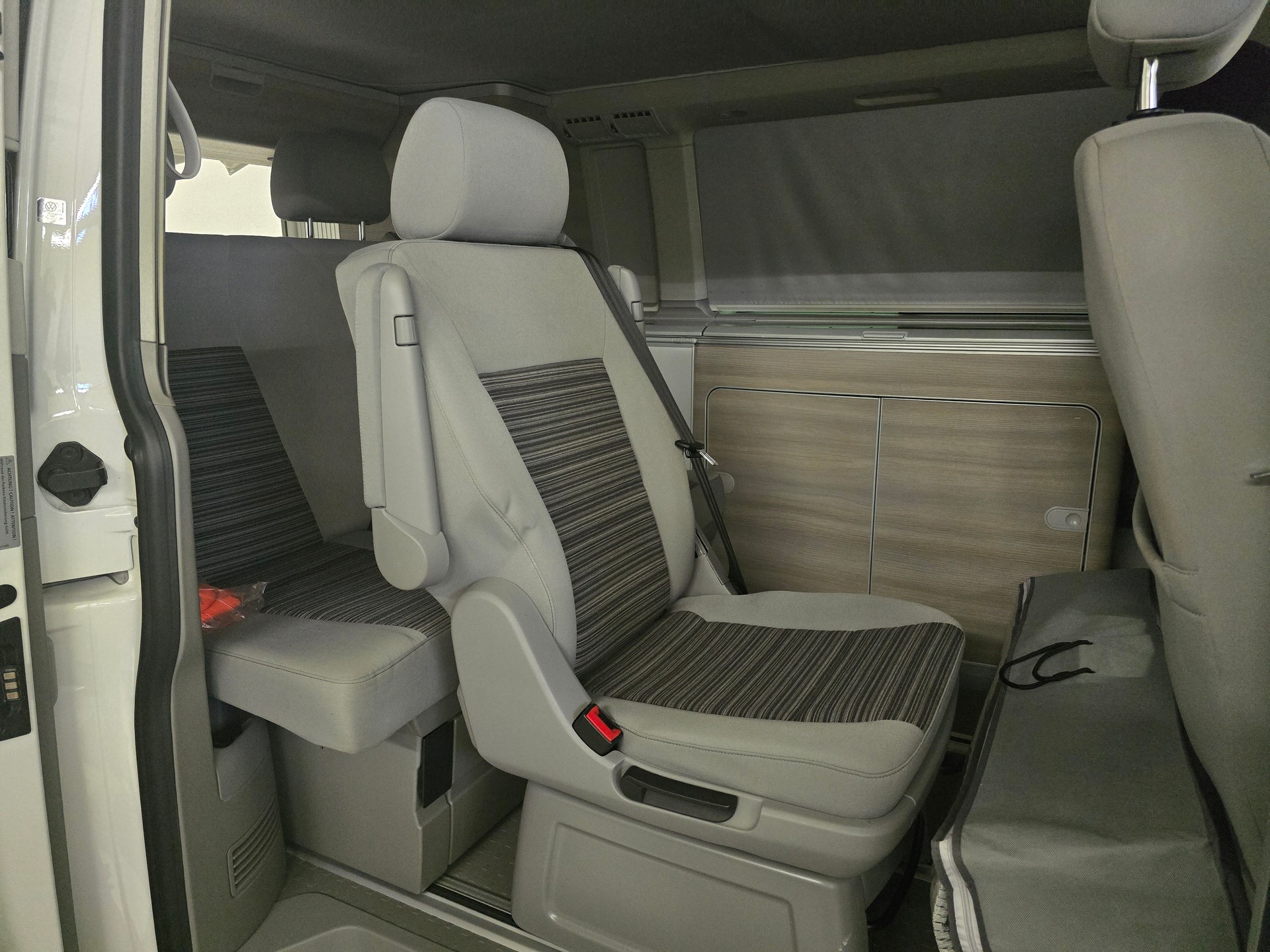 VW T5 California 2.0 TDI Comfortline DSG-image-9