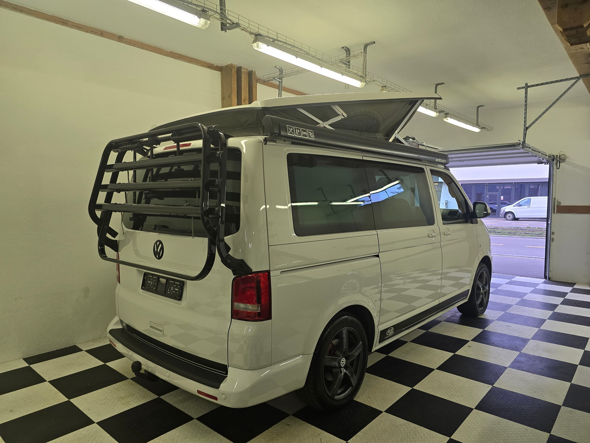VW T5 California 2.0 TDI Comfortline DSG-image-5