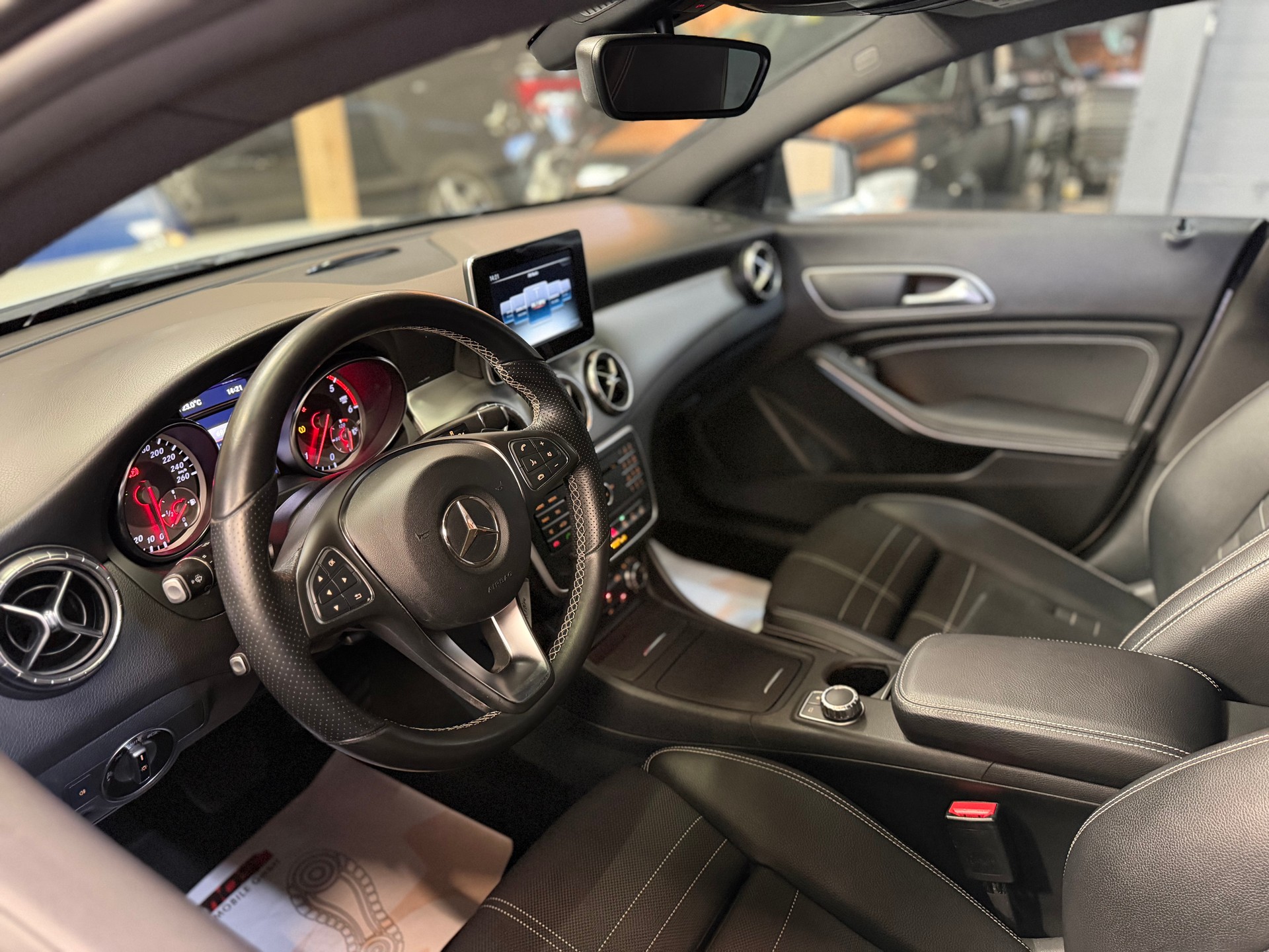 MERCEDES-BENZ CLA 200 CDI Urban 4Matic 7G-DCT-image-9
